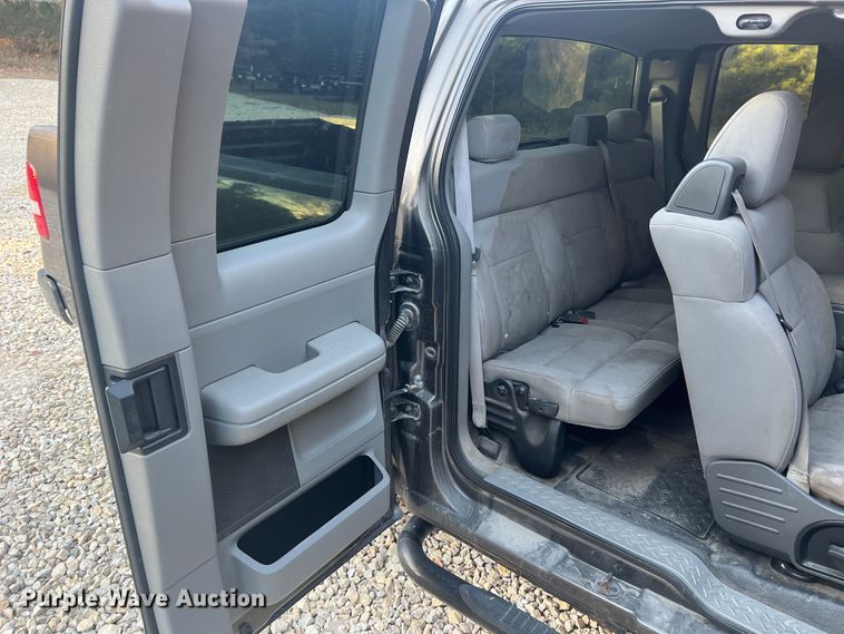 image for item MR9988 2005 Ford F150  SuperCab pickup truck