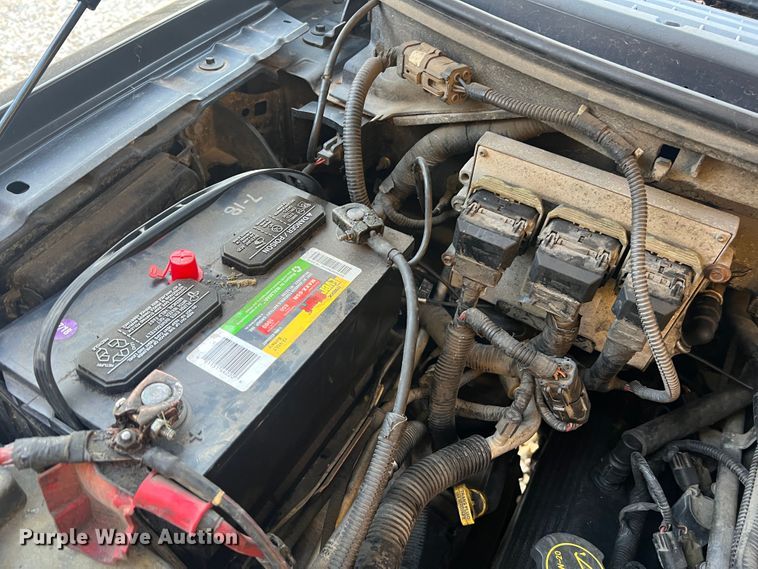 image for item MR9988 2005 Ford F150  SuperCab pickup truck