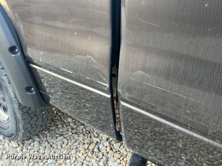 image for item MR9988 2005 Ford F150  SuperCab pickup truck