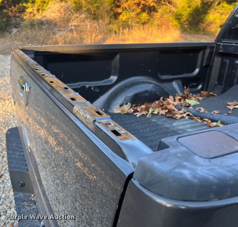 image for item MR9988 2005 Ford F150  SuperCab pickup truck