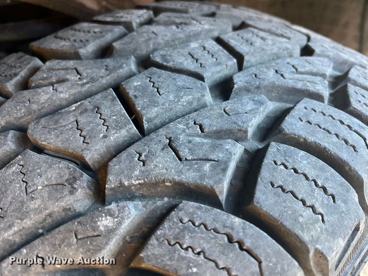 image for item MR9988 2005 Ford F150  SuperCab pickup truck