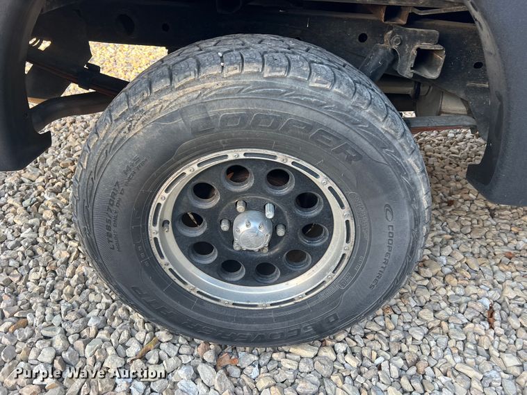 image for item MR9988 2005 Ford F150  SuperCab pickup truck