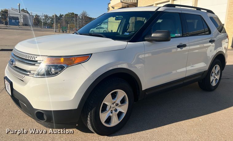 image for item MR9989 2011 Ford Explorer  SUV