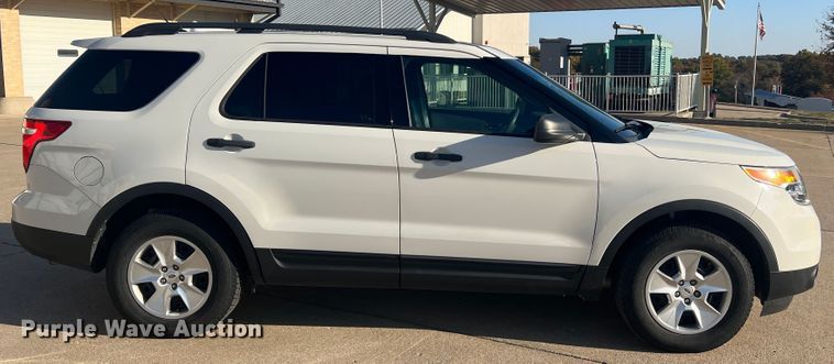 image for item MR9989 2011 Ford Explorer  SUV