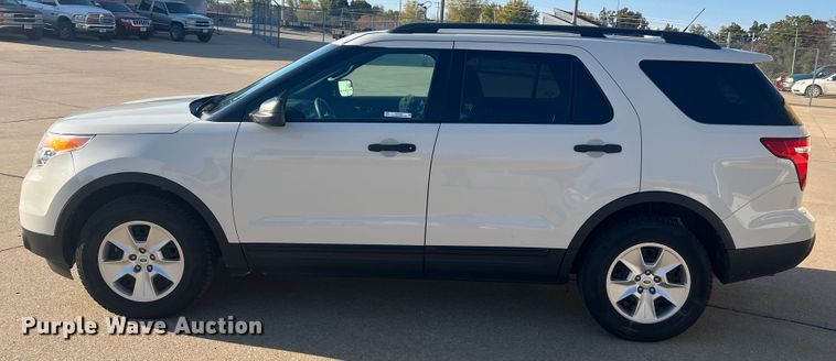 image for item MR9989 2011 Ford Explorer  SUV