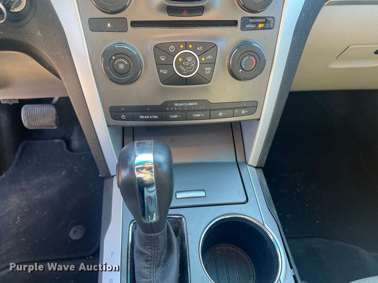 image for item MR9989 2011 Ford Explorer  SUV