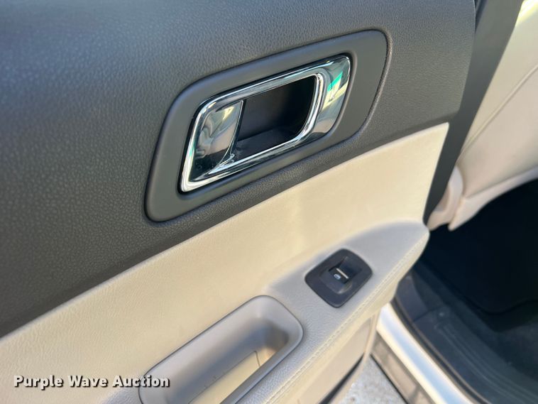 image for item MR9989 2011 Ford Explorer  SUV