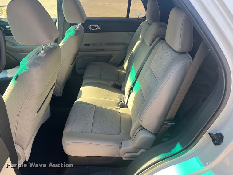 image for item MR9989 2011 Ford Explorer  SUV