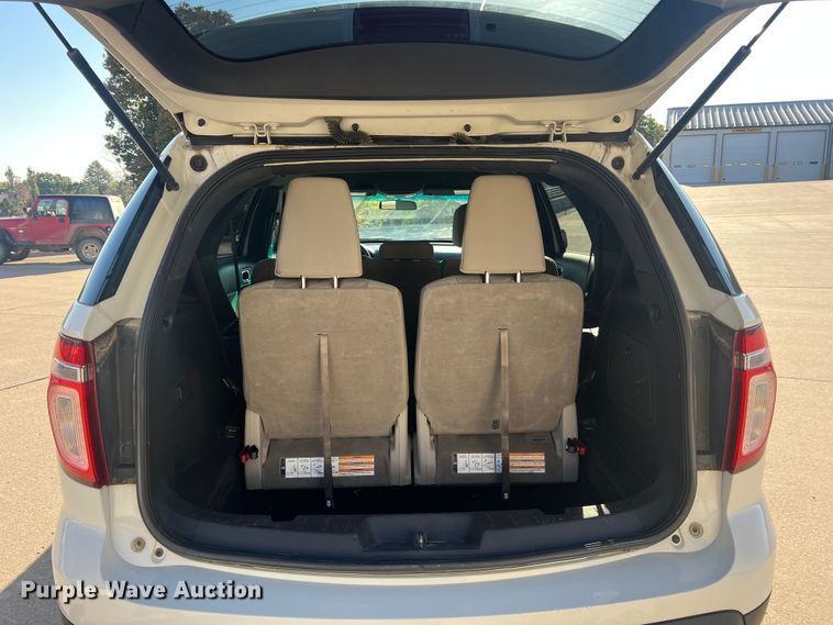 image for item MR9989 2011 Ford Explorer  SUV