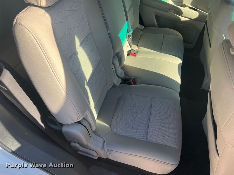 image for item MR9989 2011 Ford Explorer  SUV