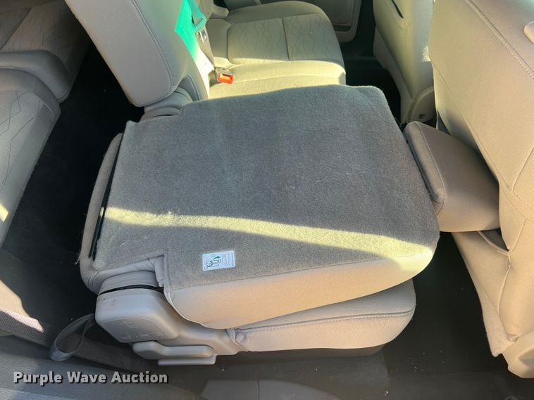 image for item MR9989 2011 Ford Explorer  SUV