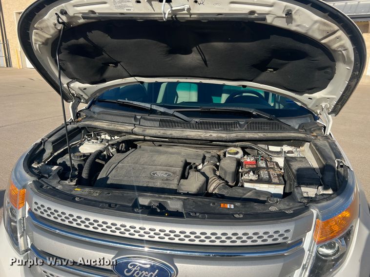 image for item MR9989 2011 Ford Explorer  SUV