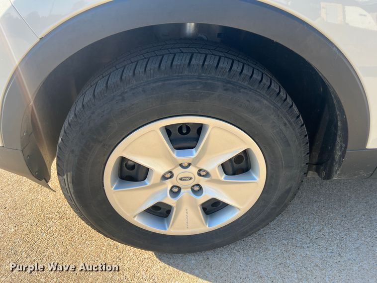 image for item MR9989 2011 Ford Explorer  SUV