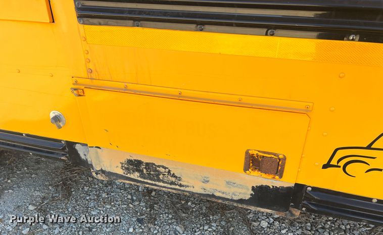 image for item MR9990 2005 Blue Bird Vision  school bus