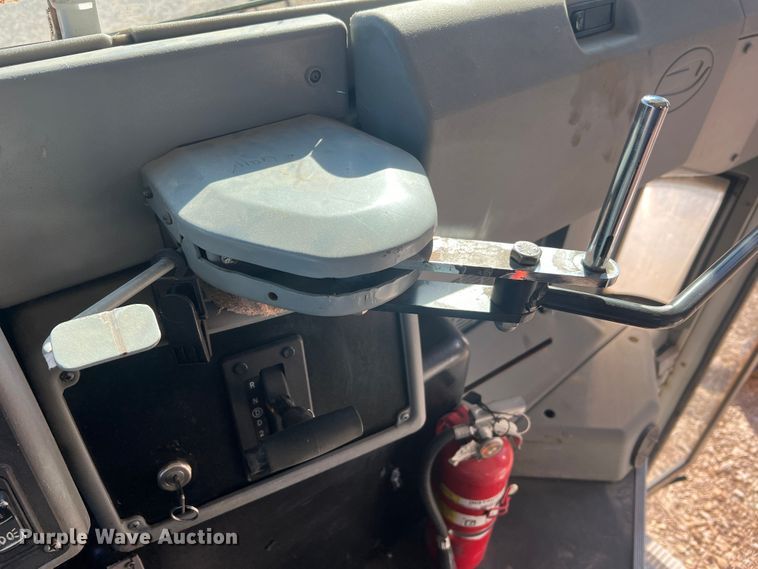 image for item MR9990 2005 Blue Bird Vision  school bus