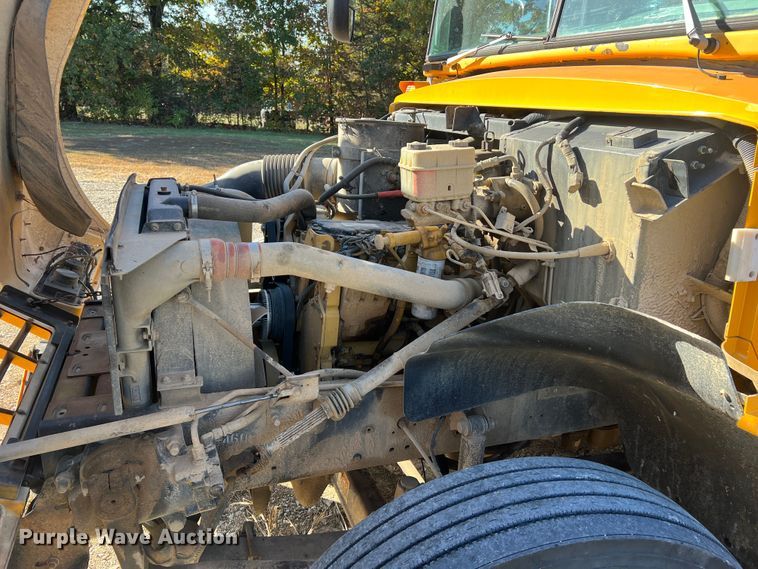 image for item MR9990 2005 Blue Bird Vision  school bus