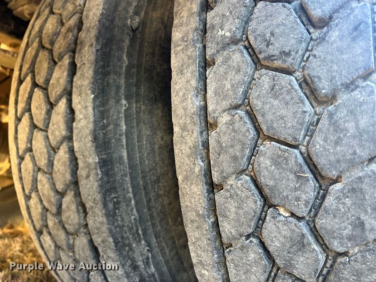 image for item MR9990 2005 Blue Bird Vision  school bus