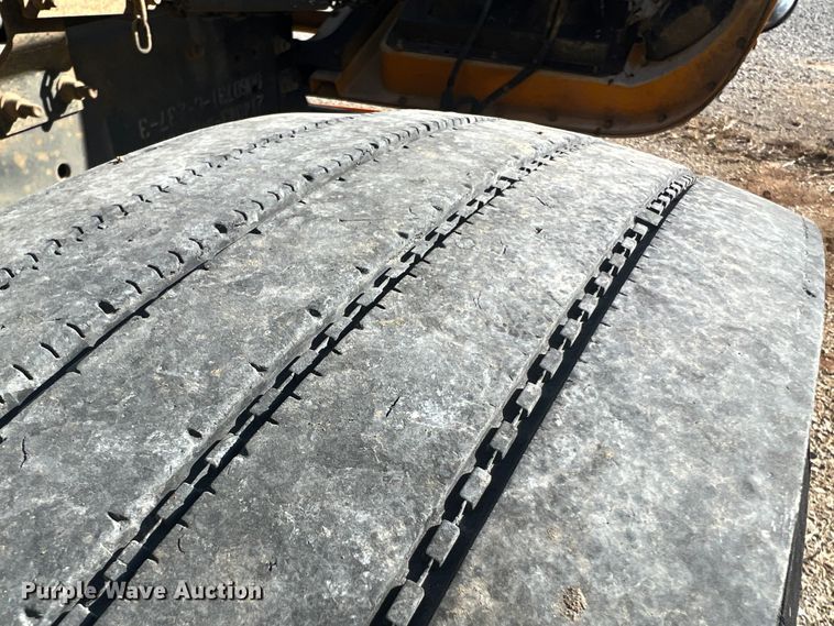 image for item MR9990 2005 Blue Bird Vision  school bus