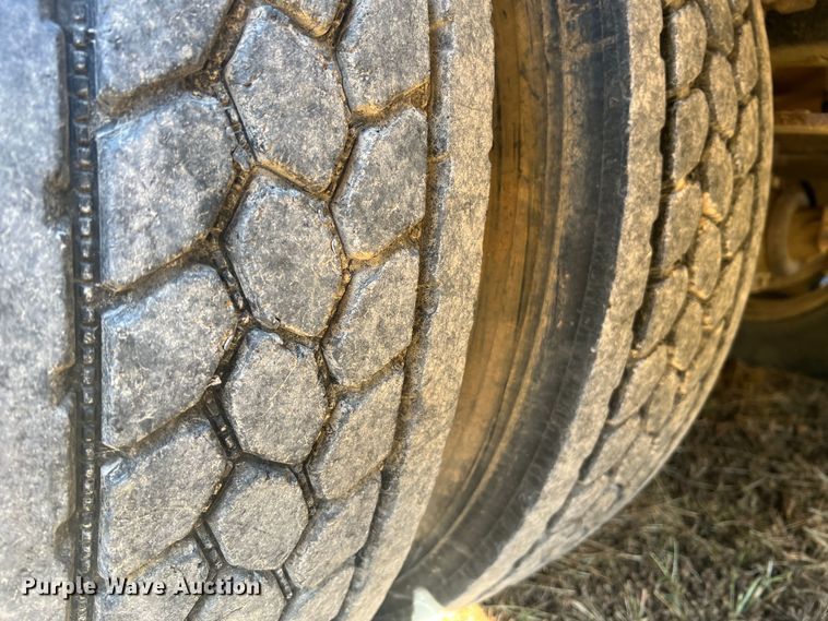 image for item MR9990 2005 Blue Bird Vision  school bus