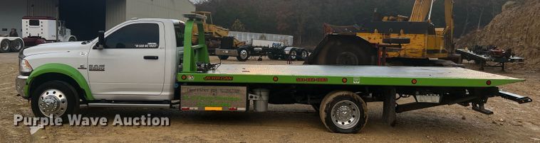 image for item MR9992 2017 Dodge Ram 5500HD SLT  rollback truck