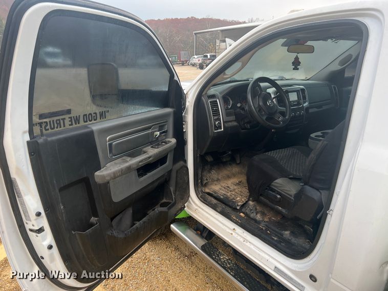 image for item MR9992 2017 Dodge Ram 5500HD SLT  rollback truck