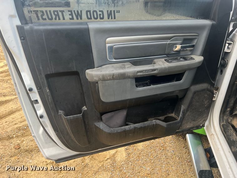 image for item MR9992 2017 Dodge Ram 5500HD SLT  rollback truck