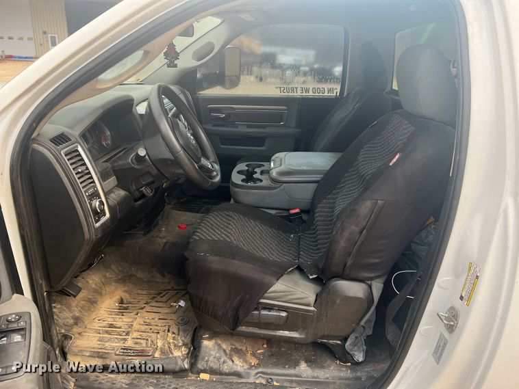 image for item MR9992 2017 Dodge Ram 5500HD SLT  rollback truck