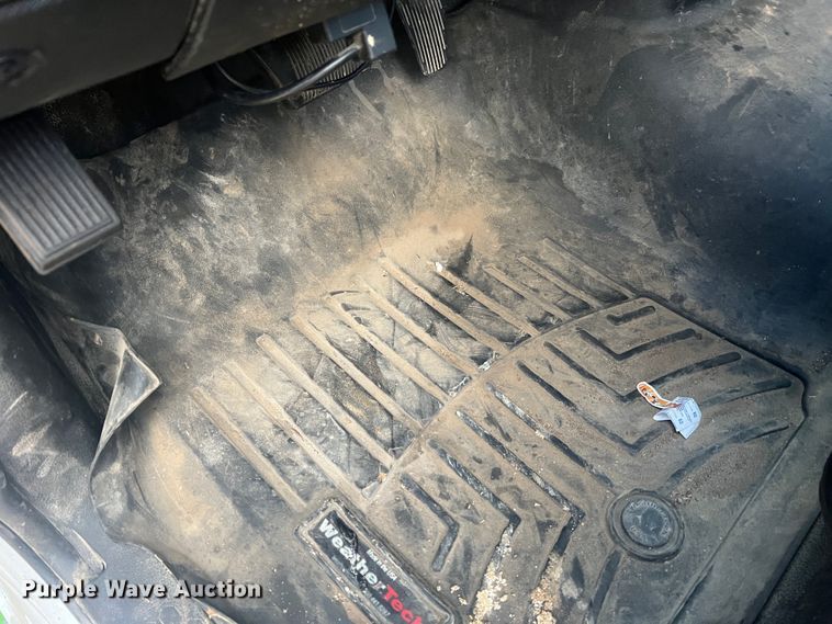 image for item MR9992 2017 Dodge Ram 5500HD SLT  rollback truck