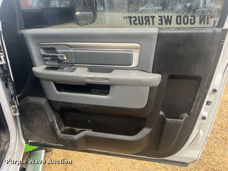 image for item MR9992 2017 Dodge Ram 5500HD SLT  rollback truck