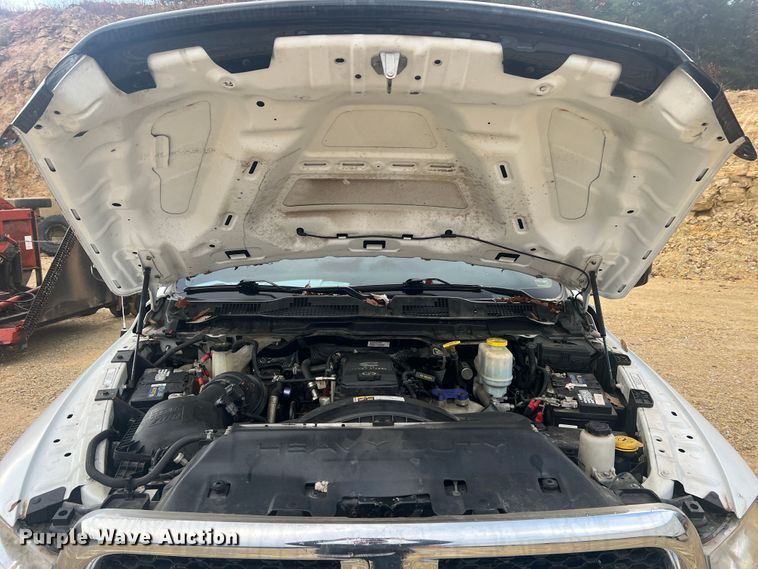 image for item MR9992 2017 Dodge Ram 5500HD SLT  rollback truck