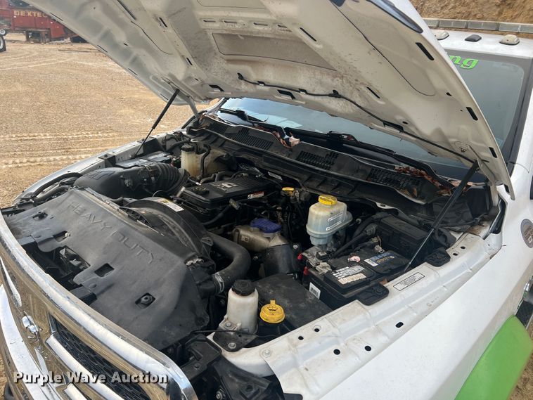 image for item MR9992 2017 Dodge Ram 5500HD SLT  rollback truck