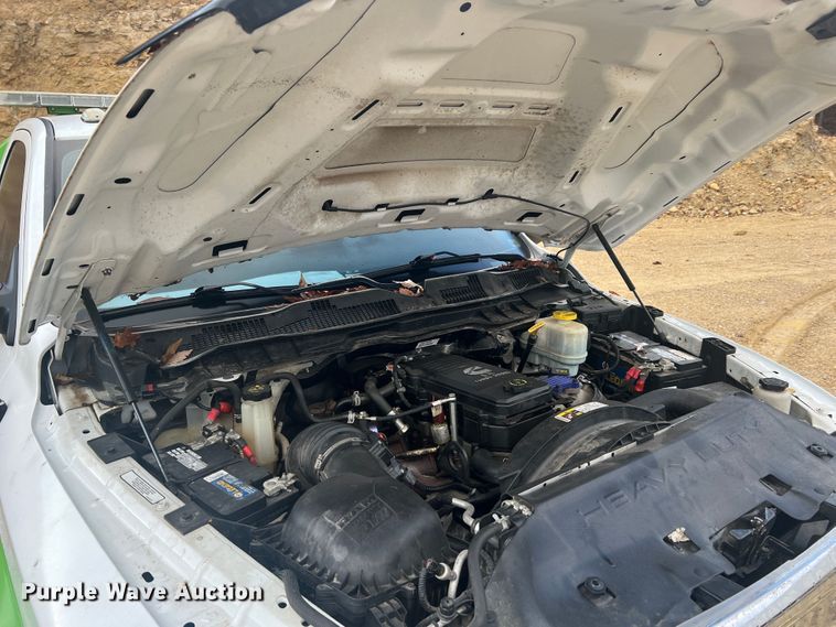 image for item MR9992 2017 Dodge Ram 5500HD SLT  rollback truck