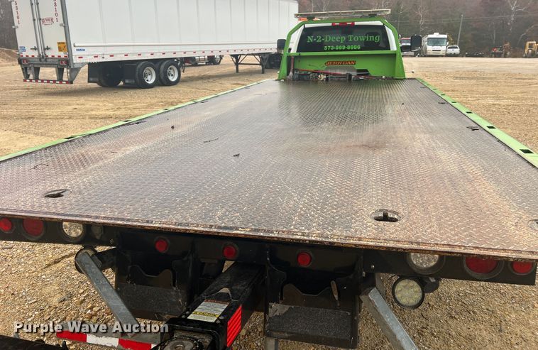 image for item MR9992 2017 Dodge Ram 5500HD SLT  rollback truck