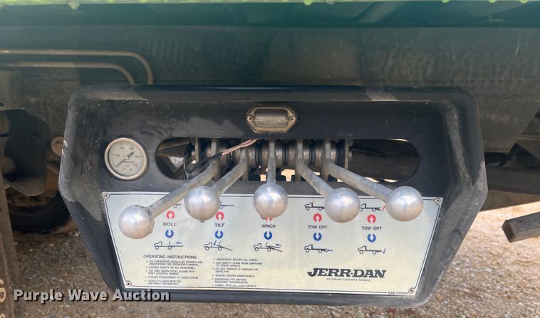 image for item MR9992 2017 Dodge Ram 5500HD SLT  rollback truck