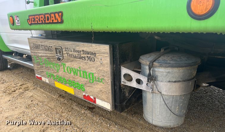 image for item MR9992 2017 Dodge Ram 5500HD SLT  rollback truck