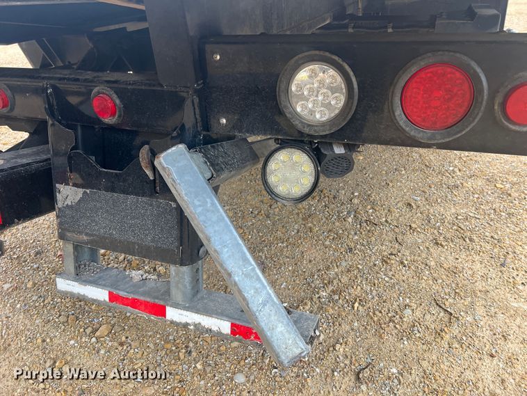 image for item MR9992 2017 Dodge Ram 5500HD SLT  rollback truck