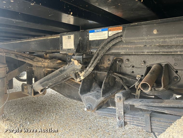 image for item MR9992 2017 Dodge Ram 5500HD SLT  rollback truck