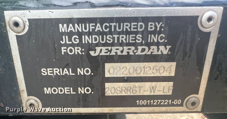 image for item MR9992 2017 Dodge Ram 5500HD SLT  rollback truck