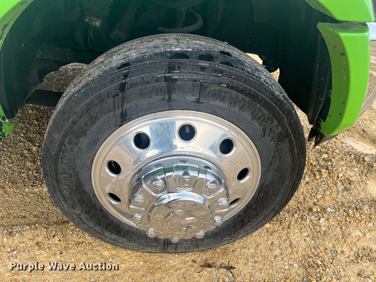 image for item MR9992 2017 Dodge Ram 5500HD SLT  rollback truck