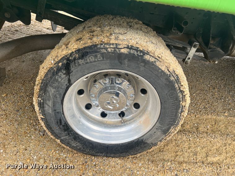 image for item MR9992 2017 Dodge Ram 5500HD SLT  rollback truck