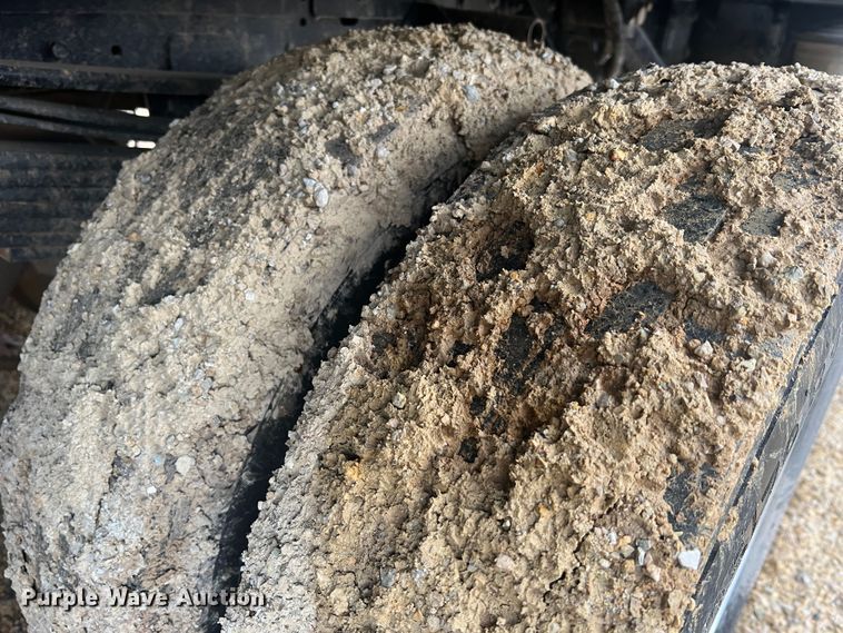 image for item MR9992 2017 Dodge Ram 5500HD SLT  rollback truck