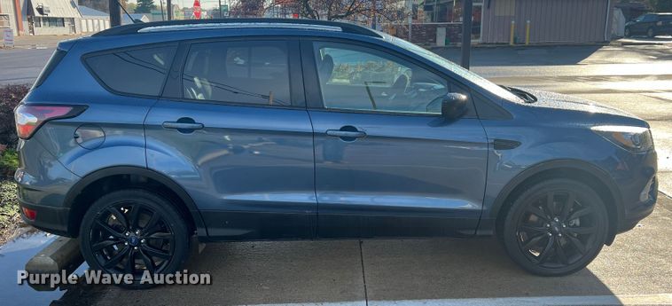 image for item MR9996 2018 Ford Escape SE  SUV