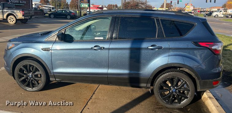 image for item MR9996 2018 Ford Escape SE  SUV