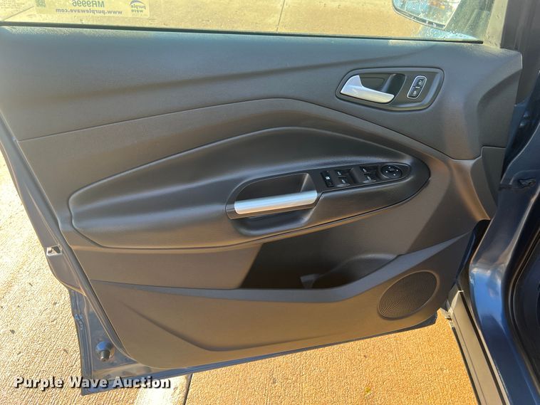 image for item MR9996 2018 Ford Escape SE  SUV