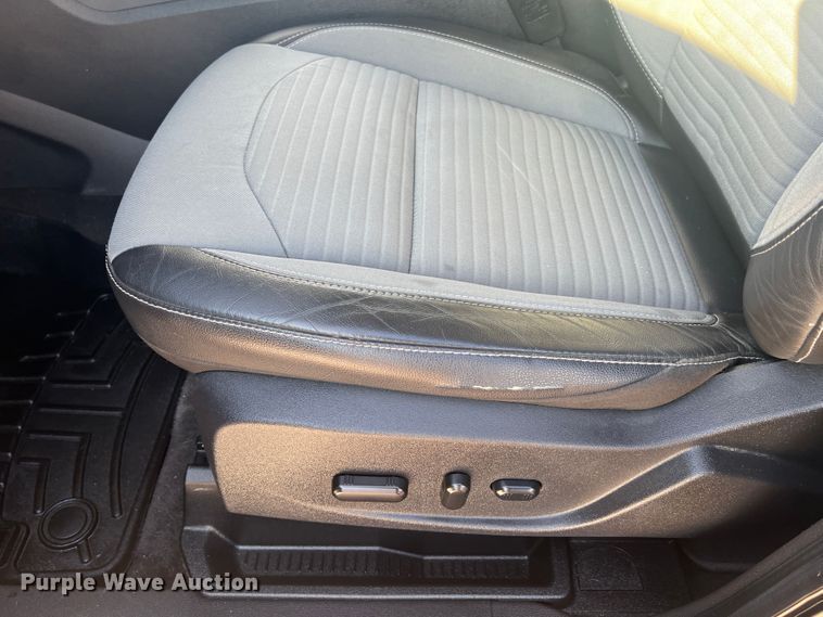 image for item MR9996 2018 Ford Escape SE  SUV