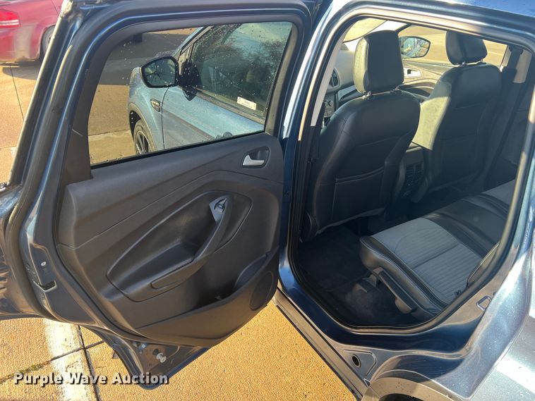 image for item MR9996 2018 Ford Escape SE  SUV