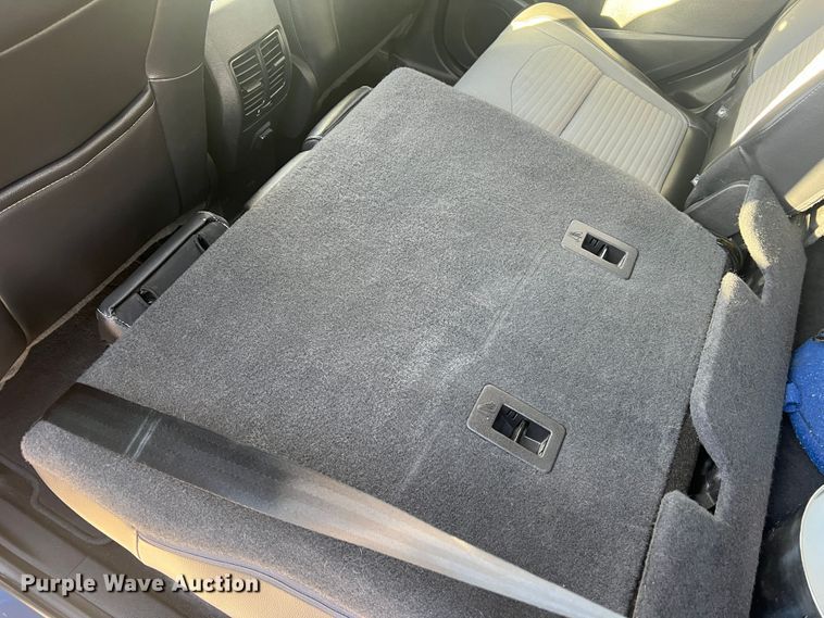 image for item MR9996 2018 Ford Escape SE  SUV