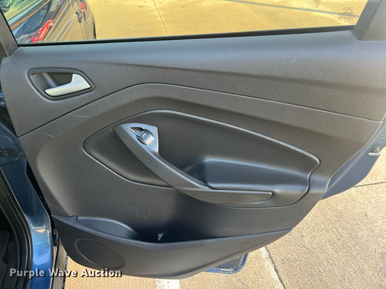 image for item MR9996 2018 Ford Escape SE  SUV