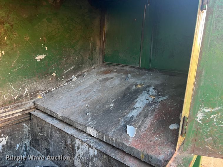 image for item MS9002 2005 Cram-A-Lot SCR-T2-38  roll-off trash compactor