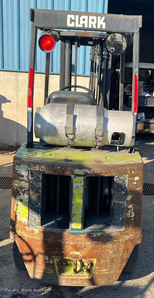 image for item MS9010 Clark GCX25  forklift